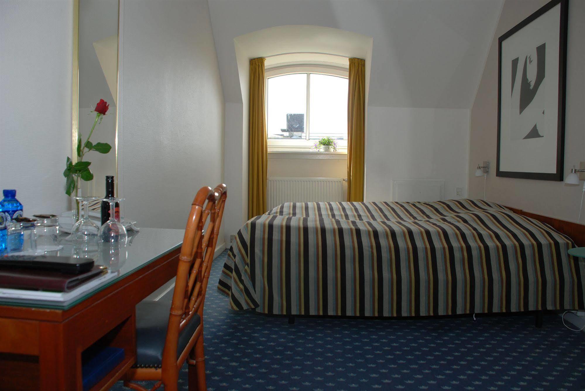 Hotel Christian Iv 3*